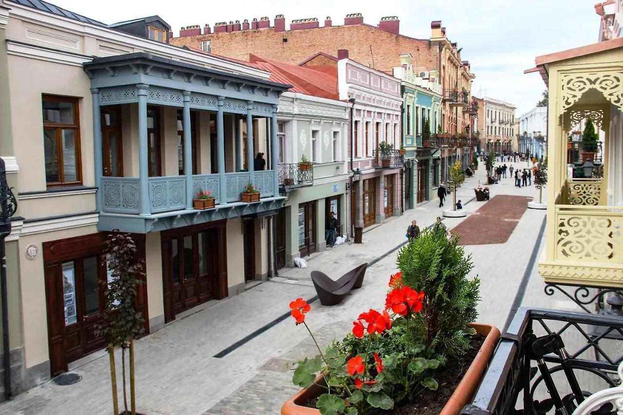 Bright Cozy King Bed Apartment In Tbilisi Center